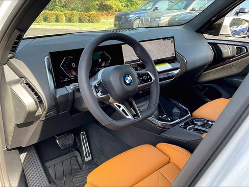 Used 2025 BMW X3 xDrive30i w/ M Sport Package image 9