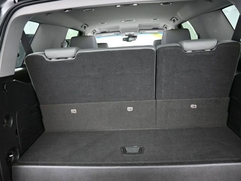 Used 2020 Chevrolet Tahoe LT w/ Luxury Package AWD/4WD image 28