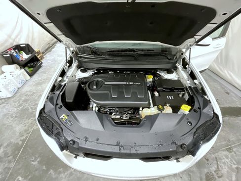 Used 2019 Jeep Cherokee Limited AWD/4WD image 24