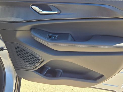 New 2025 Jeep Grand Cherokee Laredo X image 6