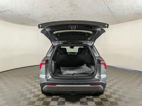 New 2026 Chevrolet Equinox LT w/ Safety and Technology Package AWD/4WD image 9