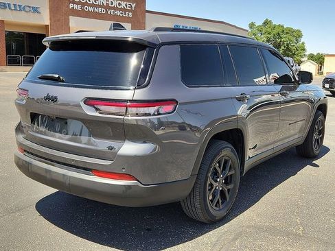 Used 2025 Jeep Grand Cherokee L Altitude AWD/4WD image 4
