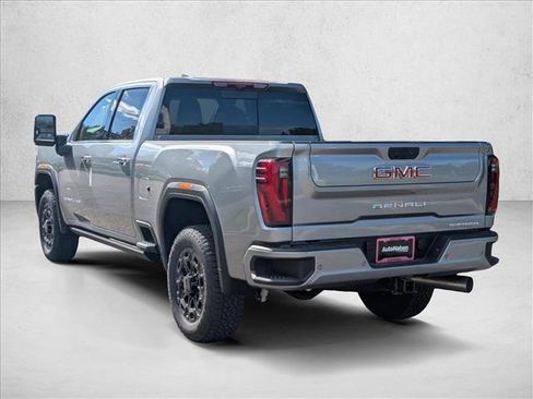 New 2026 GMC Sierra 2500 Denali w/ Denali Reserve Package image 9