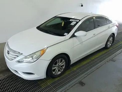 Used 2013 Hyundai Sonata GLS FWD image 1