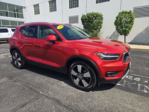 Used 2019 Volvo XC40 T5 Momentum AWD/4WD image 4