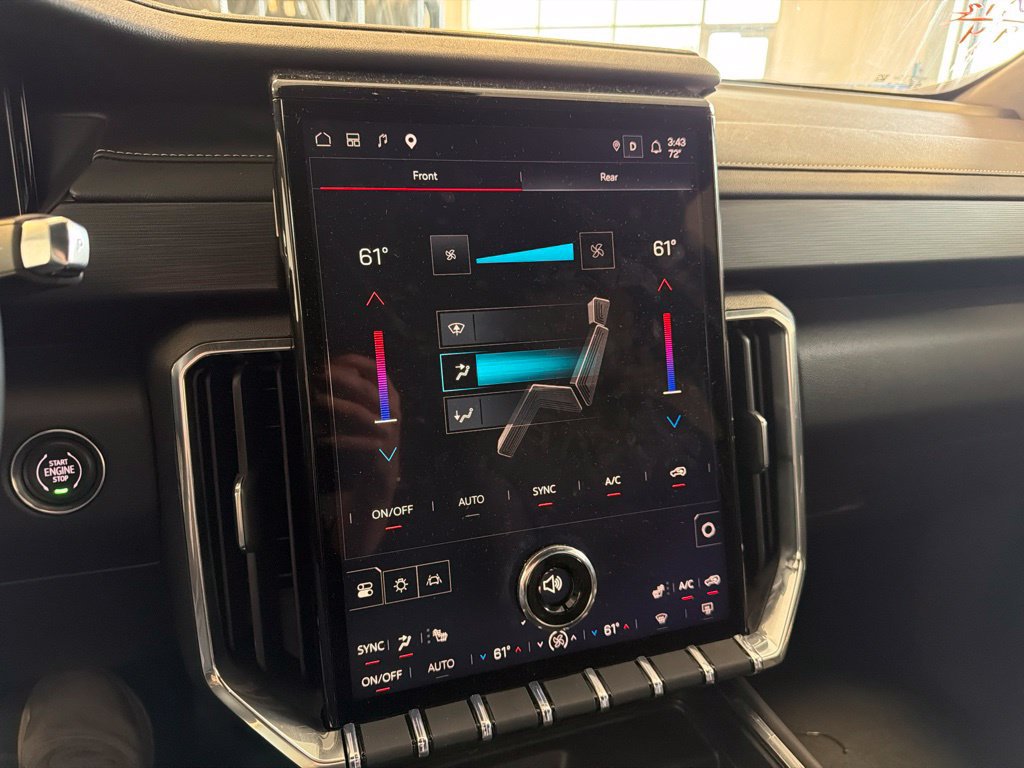 Used 2026 GMC Acadia Elevation w/ Elevation Premium Package AWD/4WD image 7