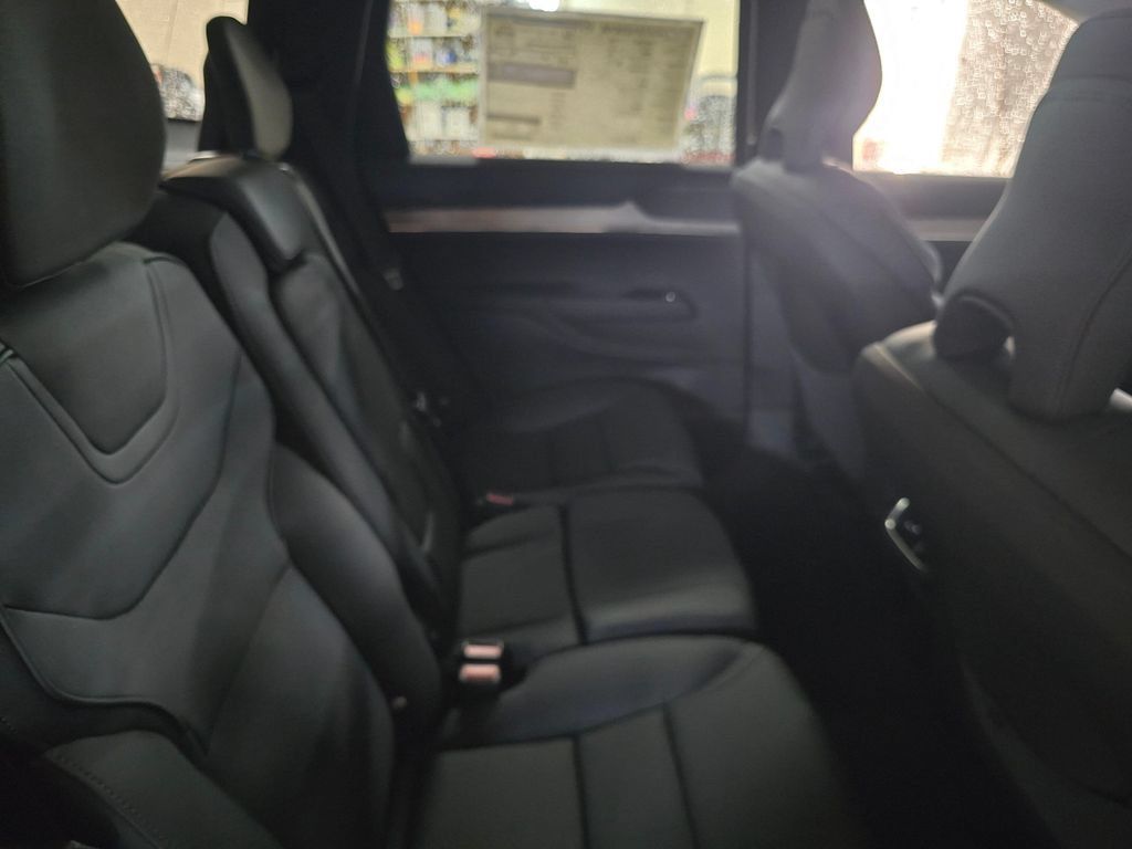 Used 2025 Volvo EX90 Plus AWD/4WD image 12