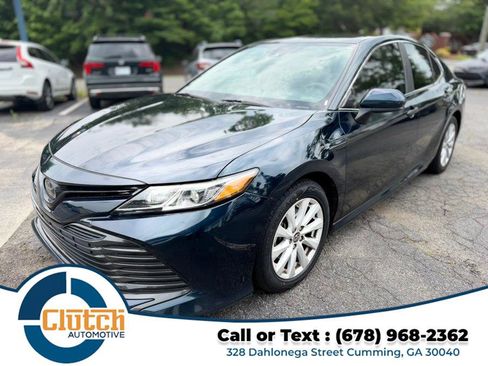 Used 2019 Toyota Camry LE FWD image 1