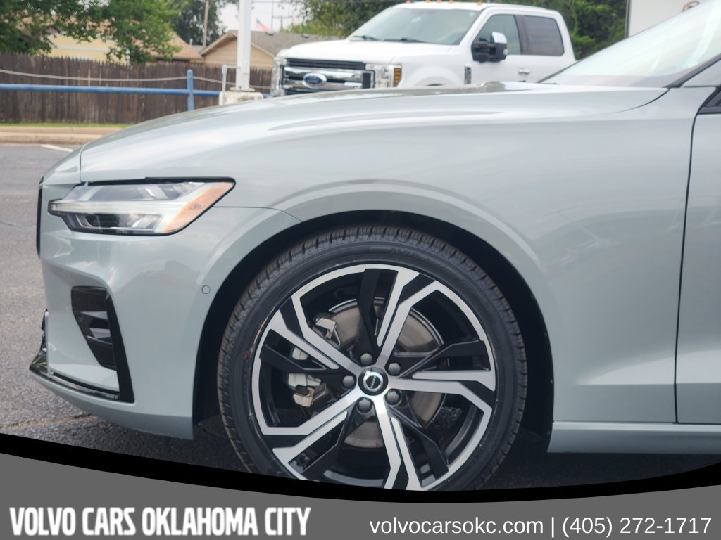 Certified 2024 Volvo S60 B5 Plus AWD/4WD image 6