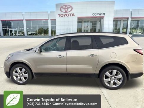 Used 2016 Chevrolet Traverse LT w/ Style and Technology Package FWD image 12