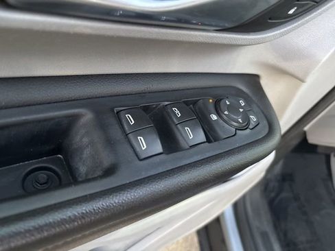 Used 2020 GMC Terrain SLE w/ Driver Convenience Package image 14