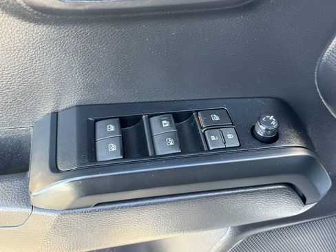 Used 2023 Toyota Tacoma SR image 17