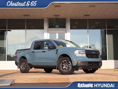 Used 2023 Ford Maverick XLT FWD image 2