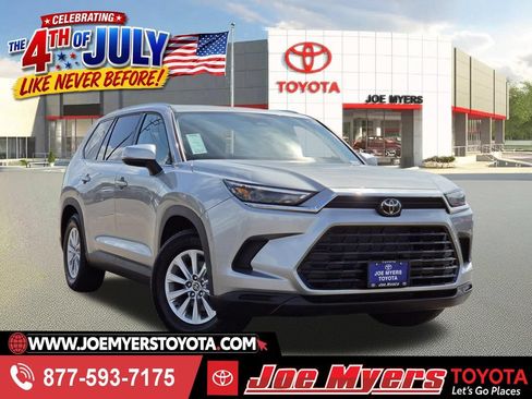 Used 2025 Toyota Grand Highlander FWD image 1