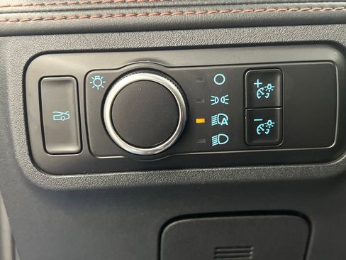 Used 2024 Ford Mustang Premium image 28