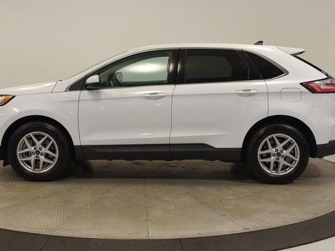 Used 2024 Ford Edge SEL image 11