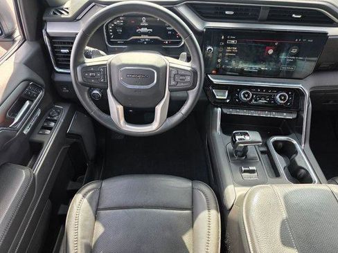 Used 2024 GMC Sierra 1500 Denali w/ Technology Package AWD/4WD image 13