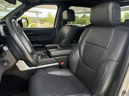 Used 2024 Toyota Tundra Platinum AWD/4WD image 26