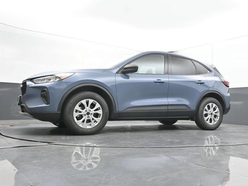 Used 2025 Ford Escape Active AWD/4WD image 47