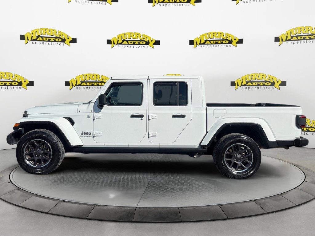 Used 2022 Jeep Gladiator Overland w/ LED Lighting Group AWD/4WD image 2