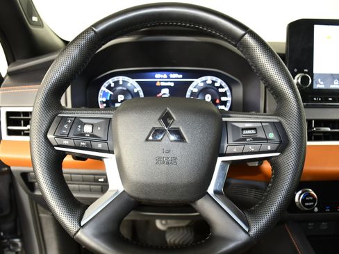 Used 2022 Mitsubishi Outlander SEL AWD/4WD image 19