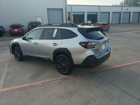 Used 2025 Subaru Outback Onyx Edition AWD/4WD image 8
