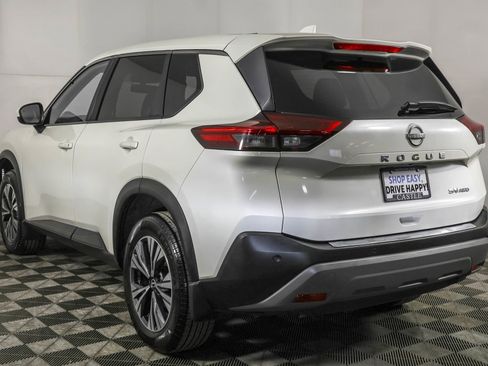 Used 2023 Nissan Rogue SV image 17
