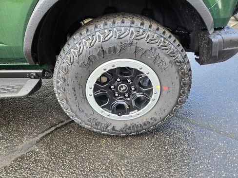 New 2025 Ford Bronco Badlands w/ Sasquatch Package image 9