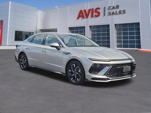 Used 2025 Hyundai Sonata SEL FWD image 3