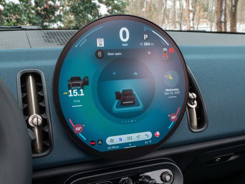 Used 2025 MINI Cooper Countryman S w/ Comfort Package Max image 27