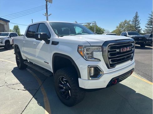 Used 2020 GMC Sierra 1500 AT4 w/ AT4 Premium Package image 4