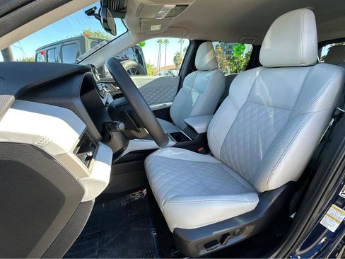 Used 2023 Mitsubishi Outlander SEL image 8