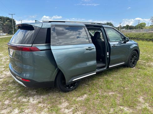 Used 2023 Kia Carnival SX FWD image 42