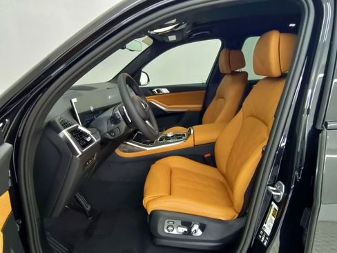 New 2026 BMW X7 xDrive40i w/ M Sport Package image 3