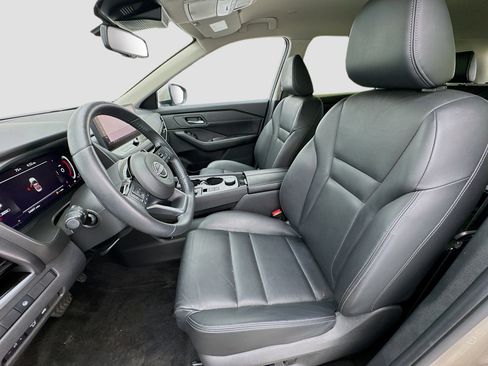 Used 2024 Nissan Rogue SL image 13