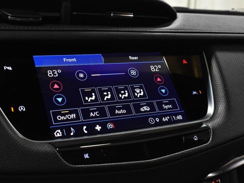 Certified 2025 Cadillac XT6 Luxury image 17