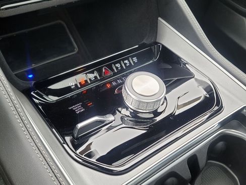 New 2026 Jeep Grand Wagoneer L image 28