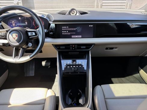 Used 2024 Porsche Macan 4 Electric image 18