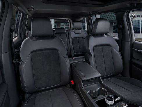 New 2026 Jeep Grand Cherokee Altitude AWD/4WD image 16