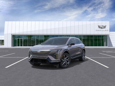 New 2025 Cadillac Optiq Luxury 1 image 8