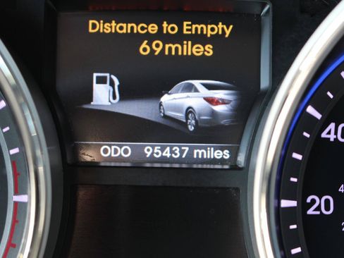 Used 2014 Hyundai Sonata SE FWD image 22