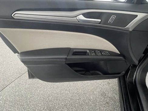 Used 2019 Ford Fusion S image 35