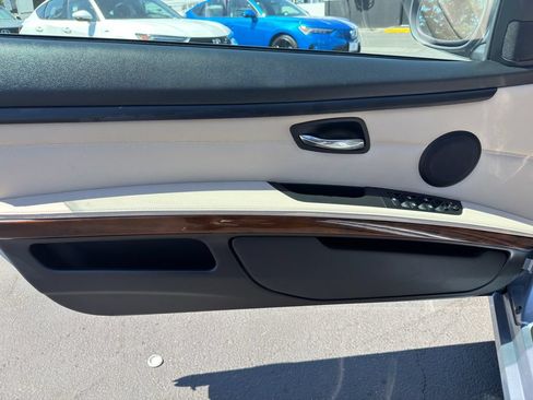 Used 2011 BMW 328i Convertible RWD image 12