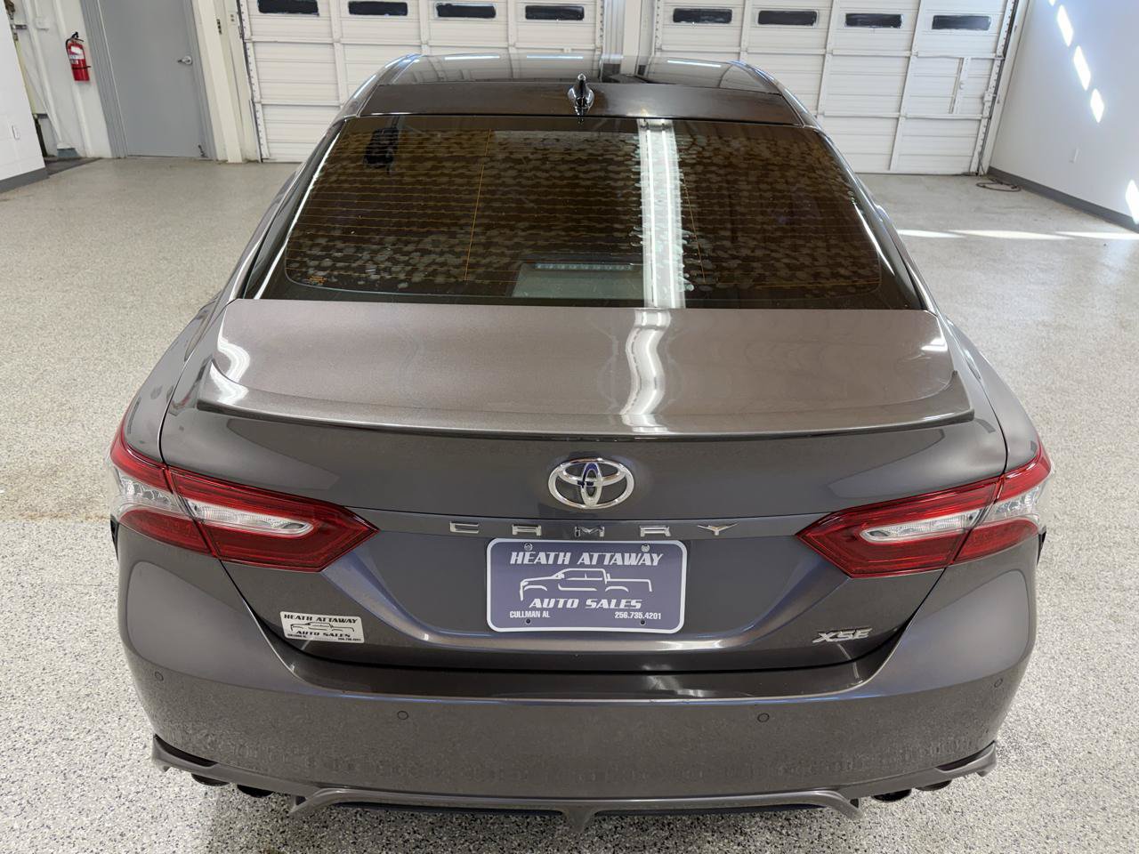 Used 2018 Toyota Camry XSE FWD image 6