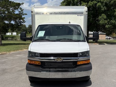 Used 2022 Chevrolet Express 3500 w/ Power Convenience Package RWD image 6