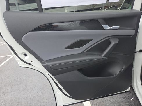 New 2026 Volkswagen Tiguan SE image 23