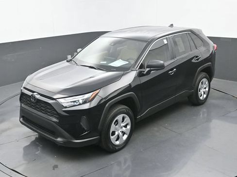 Used 2025 Toyota RAV4 LE FWD image 33