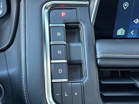 Used 2022 Chevrolet Tahoe Premier image 34