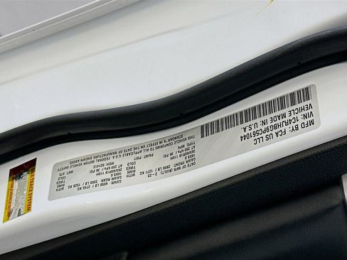 Used 2023 Jeep Grand Cherokee Limited image 12