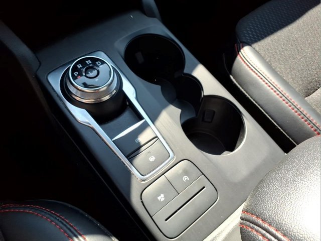 Used 2026 Ford Escape ST-Line AWD/4WD image 18